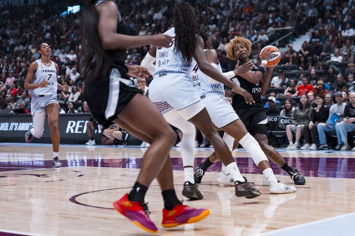 Aug 23, 2026; Vancouver, British Columbia, CAN; Las Vegas Aces forward NaLyssa Smith (3) injures her left knee during play against the Toronto Tempo in the second half at Rogers Arena. Mandatory Credit: Bob Frid-Imagn Images