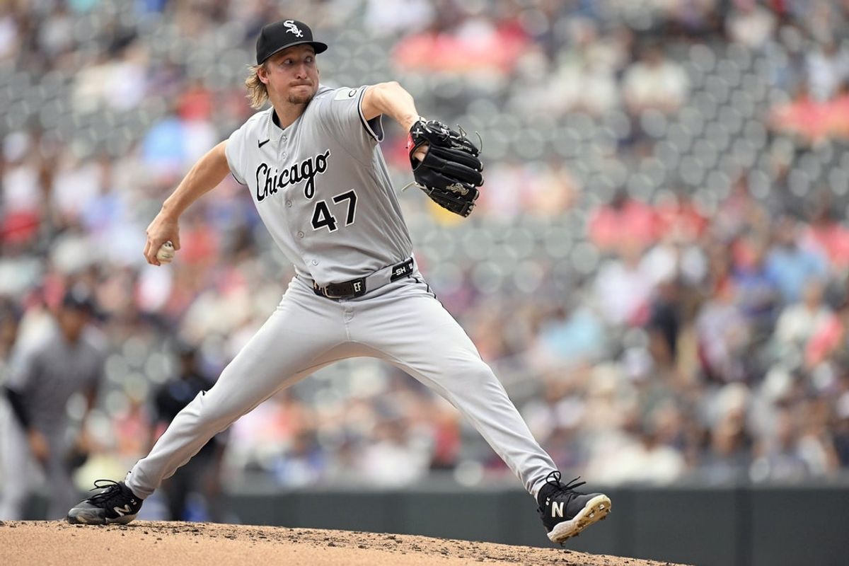 Aug 29, 2026; Minneapolis, Minnesota, USA;  Chicago White Sox starting pitcher Erick Fedde (47) looks in against the Minnesota Twins during the third inning at Target Field.  Mandatory Credit: Nick Wosika-Imagn Images