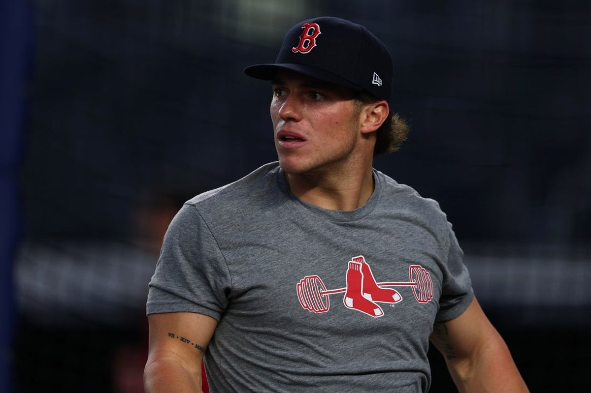 Sep 30, 2026; Bronx, New York, USA;  Boston Red Sox outfielder Nate Eaton (18) during warm ups before the game game two of the Wildcard round for the 2026 MLB Playoffs against the New York Yankees 

'at Yankee Stadium.  Mandatory Credit: Vincent Carchietta-Imagn Images