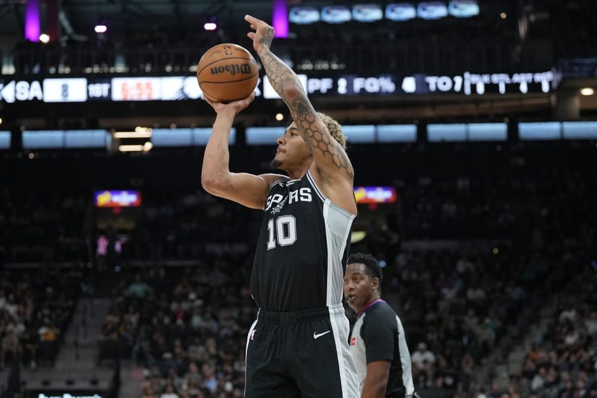Mar 23, 2024; San Antonio, Texas, USA;  San Antonio Spurs forward Jeremy Sochan (10) shoots in the first half against the Phoenix Suns at Frost Bank Center.