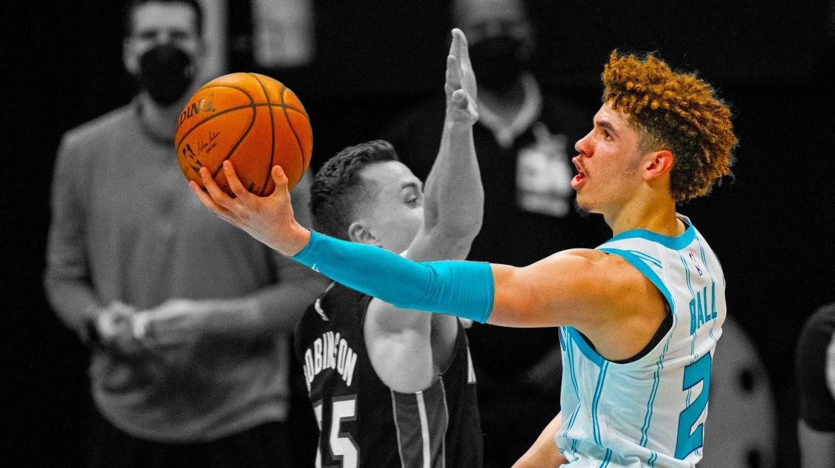 LaMelo Ball was having an outstanding rookie season ... until it was cut short by injury.