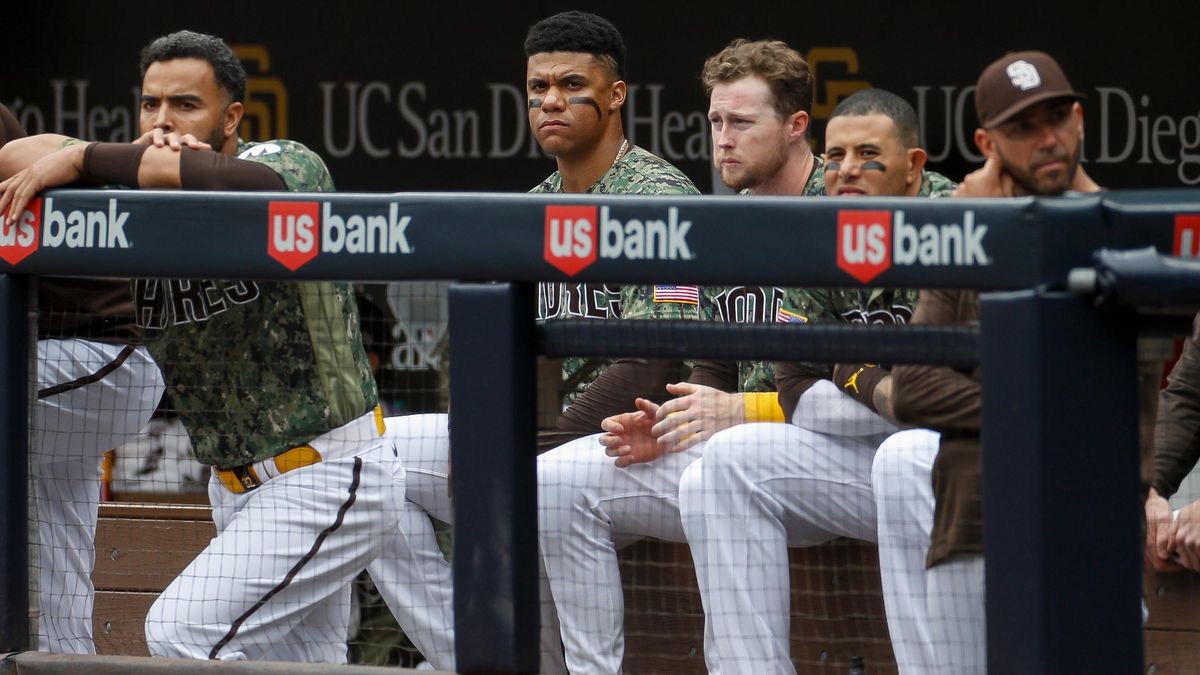 The Padres are not hitting good.