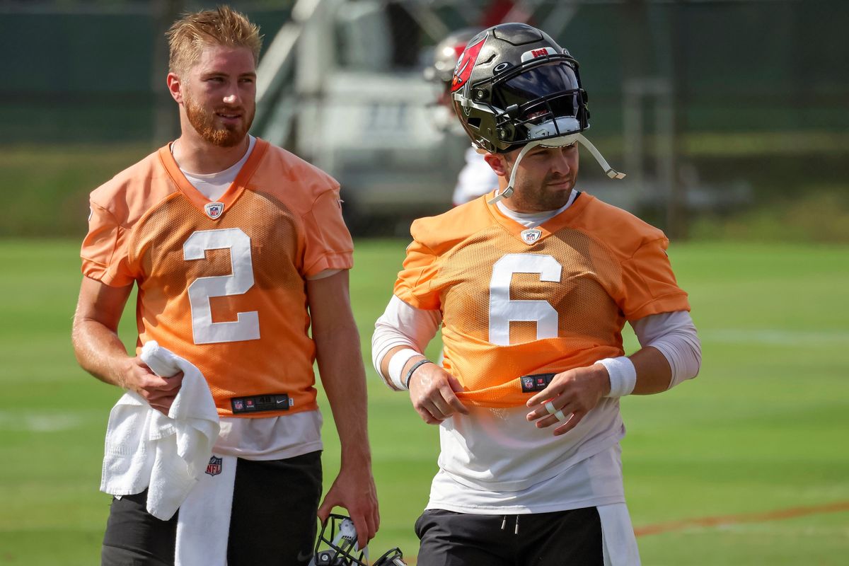 Kyle Trask (left) and Baker Mayfield are sporting the Creamsicle orange this year.