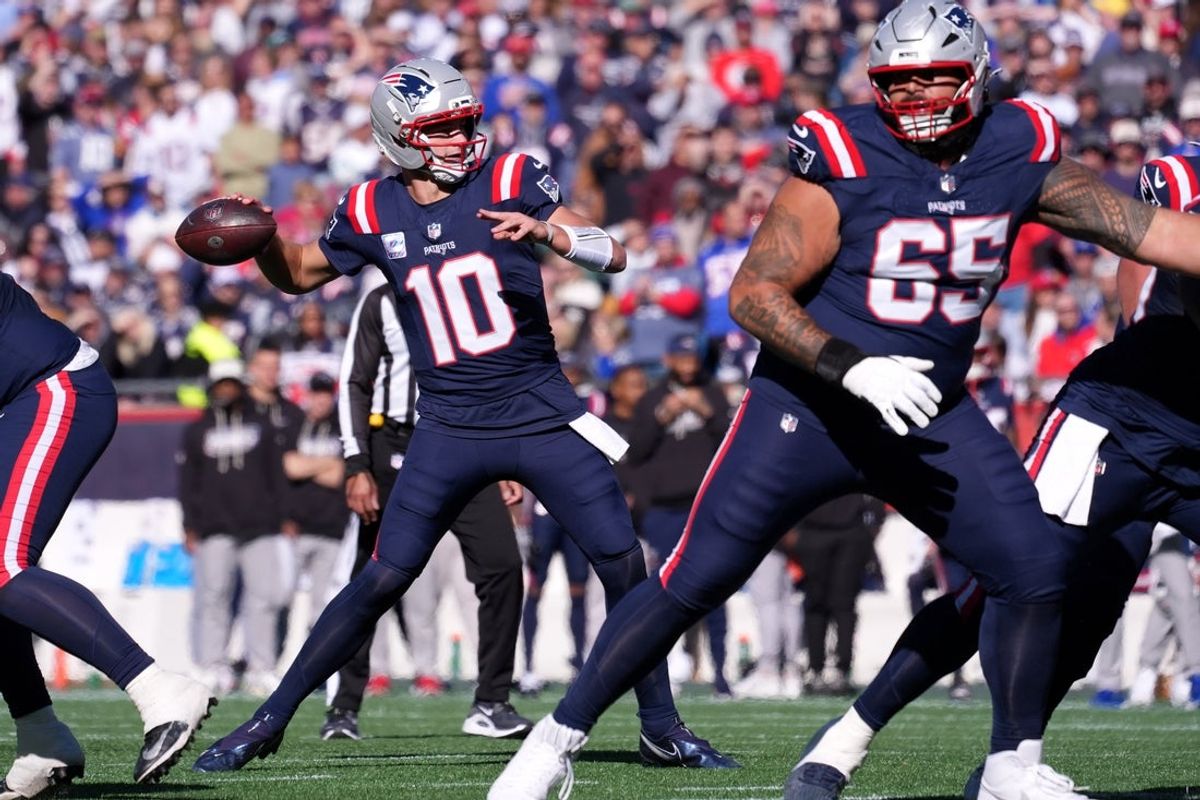 Oct 18, 2026; Foxborough, Massachusetts, USA;  New England Patriots quarterback Drake Maye (10) throws in the first half against the New York Jets at Gillette Stadium.  Mandatory Credit: David Butler II-Imagn Images