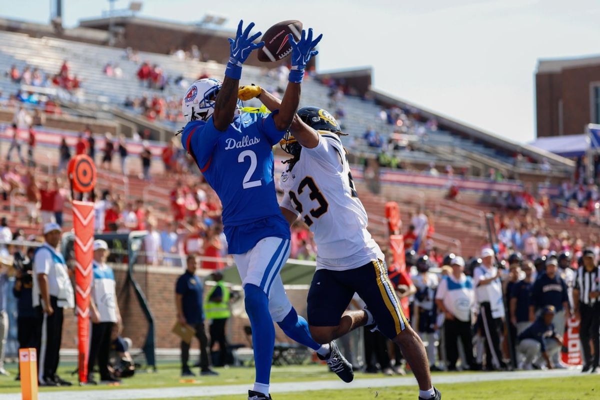 Oct 24, 2026; Dallas, Texas, USA;  SMU Mustangs wide receiver Jalen Hale (2) catches a touchdown pass against California Golden Bears defensive back Isaiah Crosby (23) during the second half at Gerald J. Ford Stadium.  Mandatory Credit: Chris Jones-Imagn Images