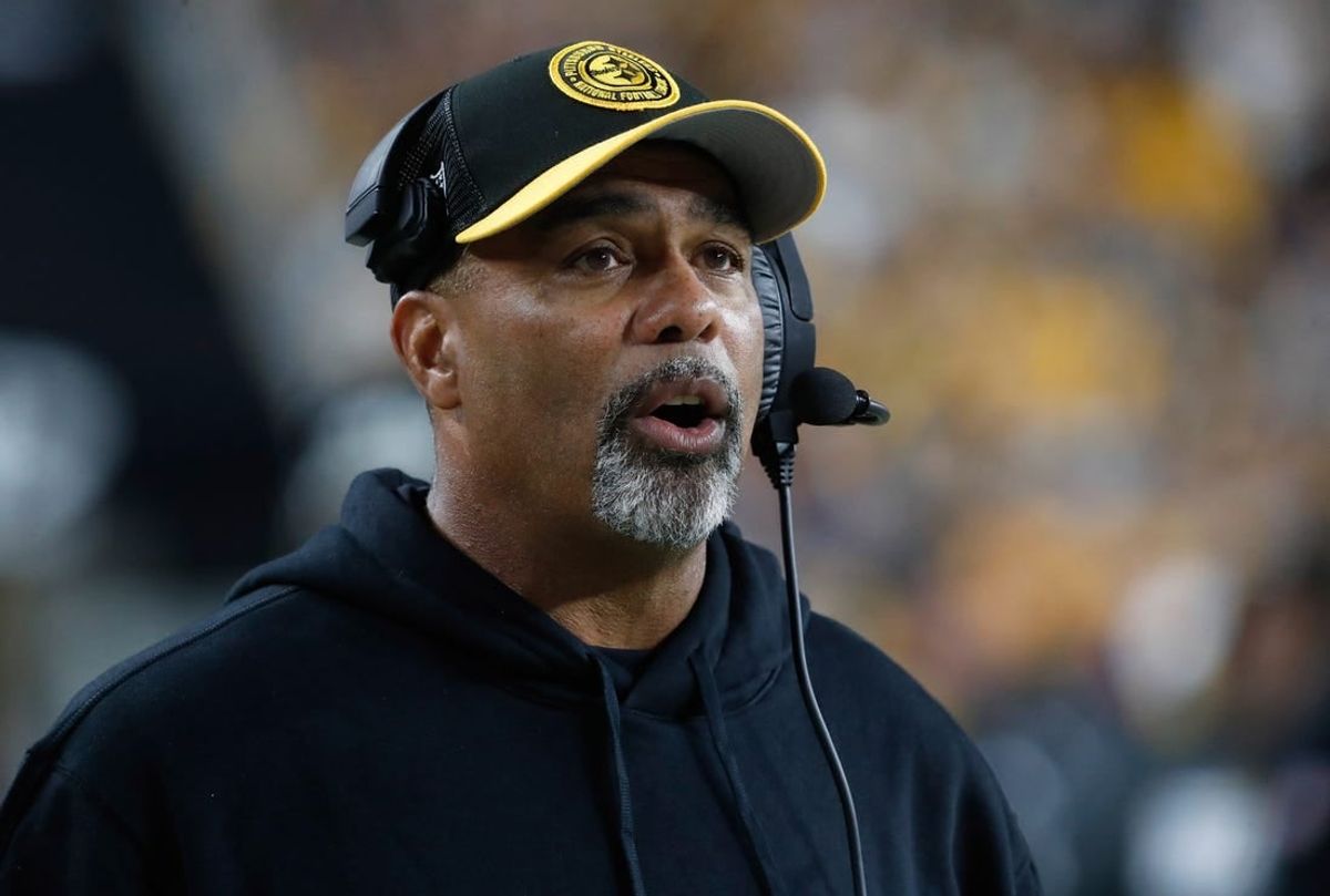 Sep 18, 2023; Pittsburgh, Pennsylvania, USA;  Pittsburgh Steelers defensive coordinator Teryl Austin on the sidelines against the Cleveland Browns at Acrisure Stadium.