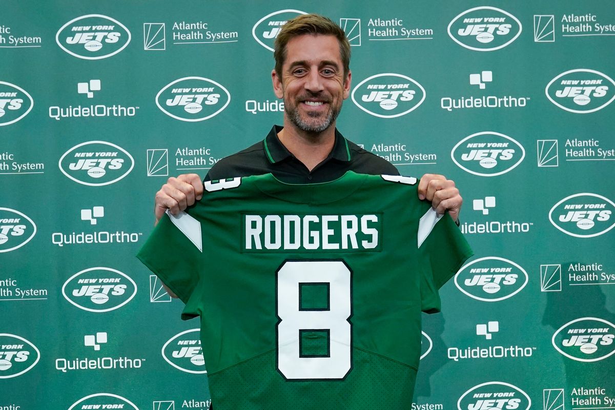 The New York Jets should improve with Aaron Rodgers at QB