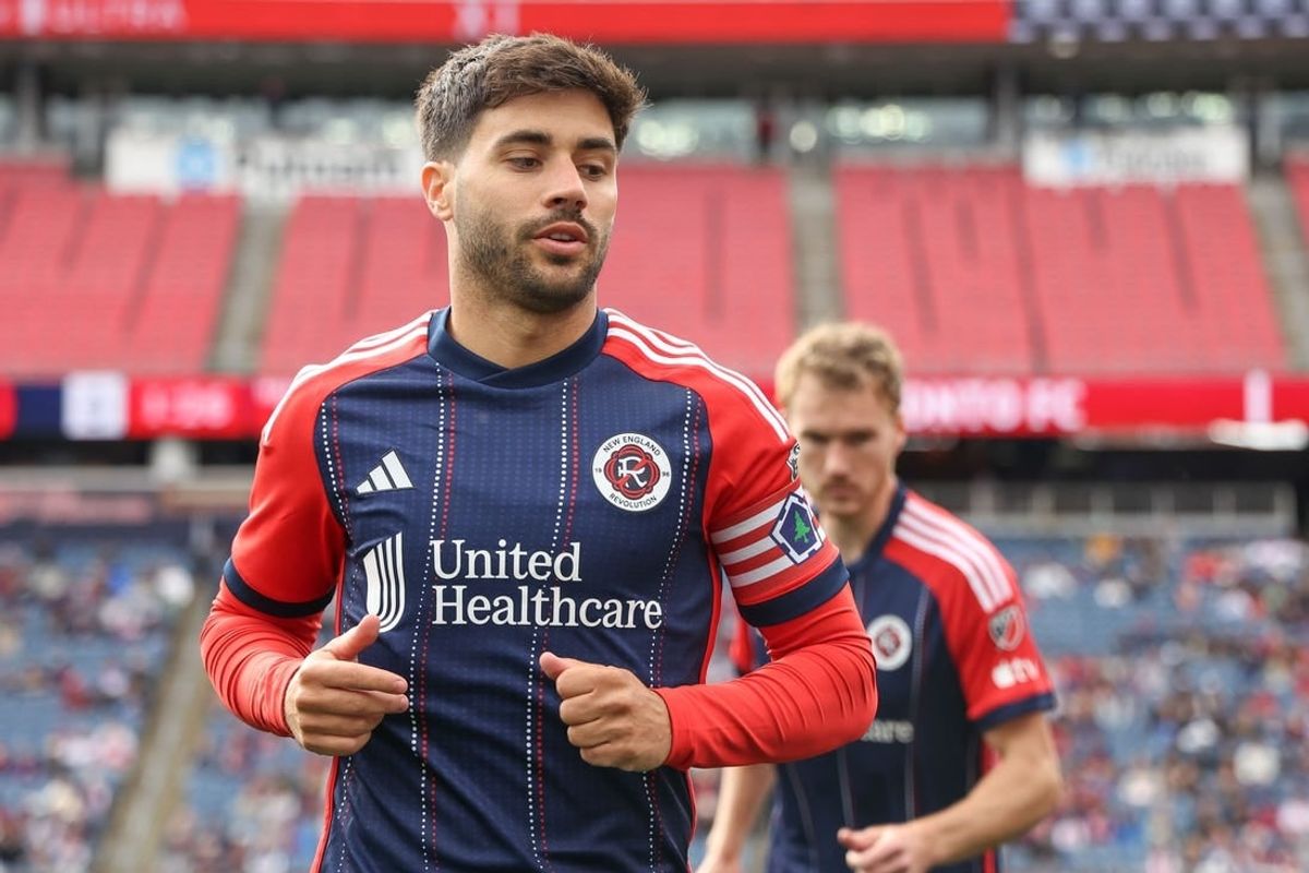 Mar 3, 2024; Foxborough, Massachusetts, USA; New England Revolution midfielder Carles Gil (10) warms up before playing against Toronto FC at Gillette Stadium.