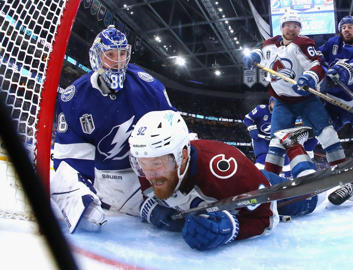 Gabriel Landeskog does his best impression of a puck during the Lightning’s 6-2 win over the Avs on Sunday night.