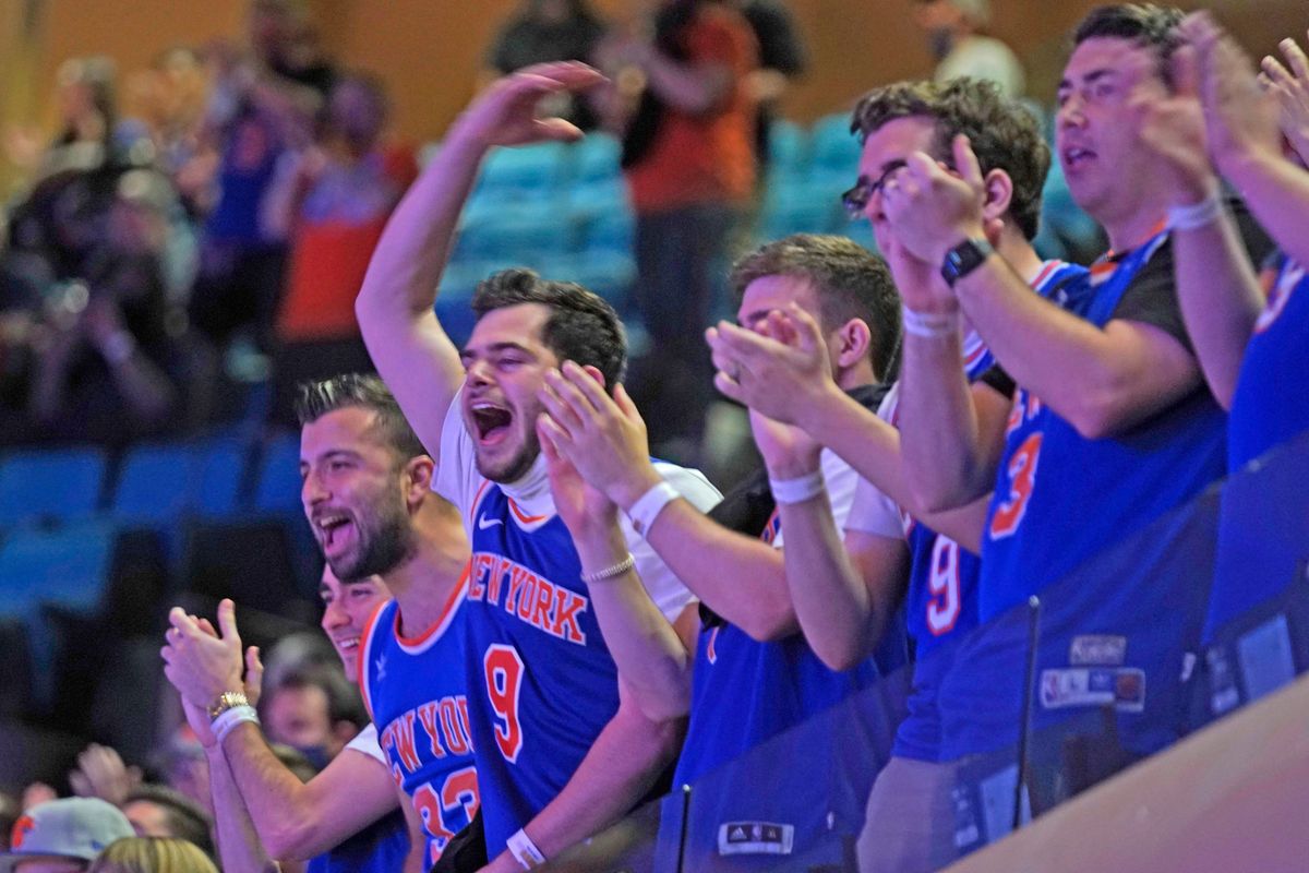Knicks fans — 15,000 of them — turned up yesterday at Madison Square Garden.