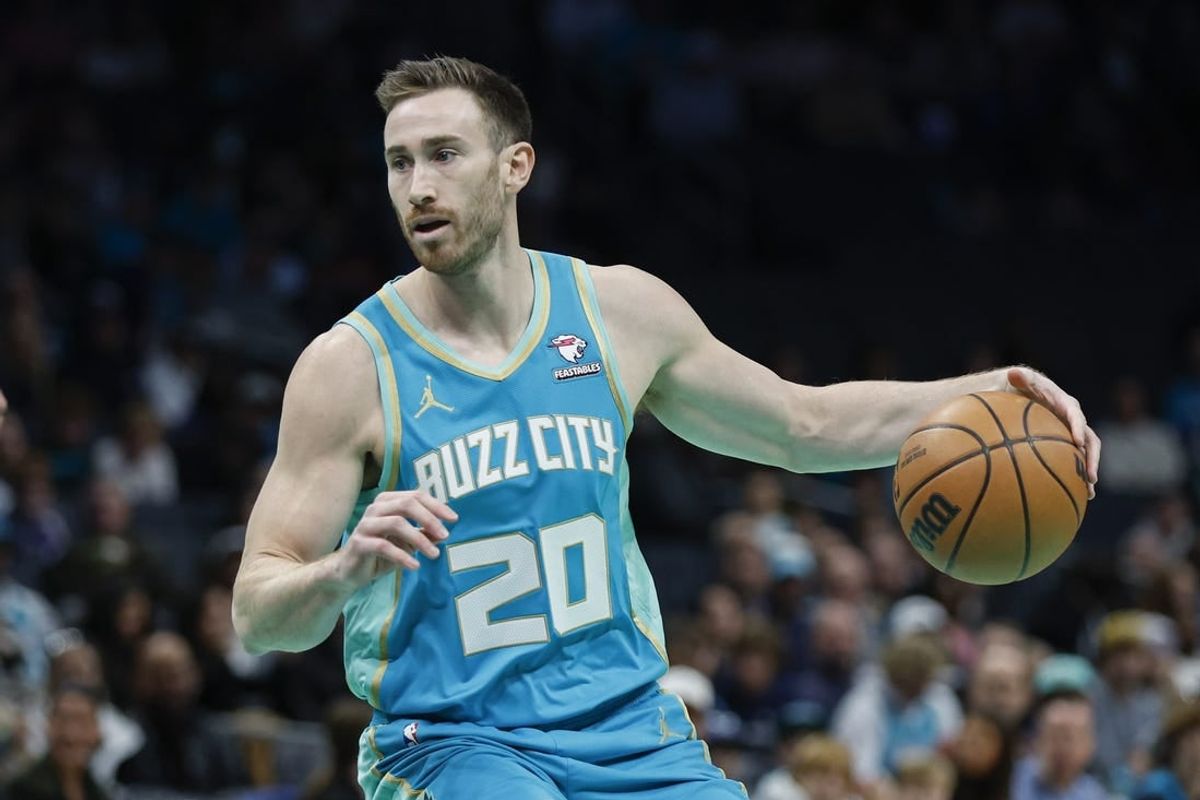 Dec 15, 2023; Charlotte, North Carolina, USA; Charlotte Hornets forward Gordon Hayward (20) runs the offense against the New Orleans Pelicans during the first quarter at Spectrum Center.