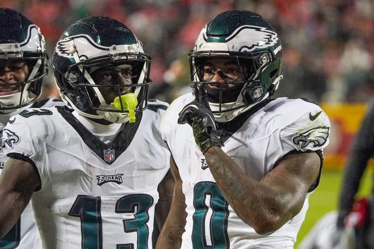Nov 20, 2023; Kansas City, Missouri, USA;Philadelphia Eagles running back D'Andre Swift (0) celebrates toward fans against the Kansas City Chiefs  during the first half at GEHA Field at Arrowhead Stadium.