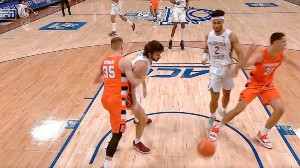 Looks like Buddy Boeheim (No. 35) took a swing at his opponent.