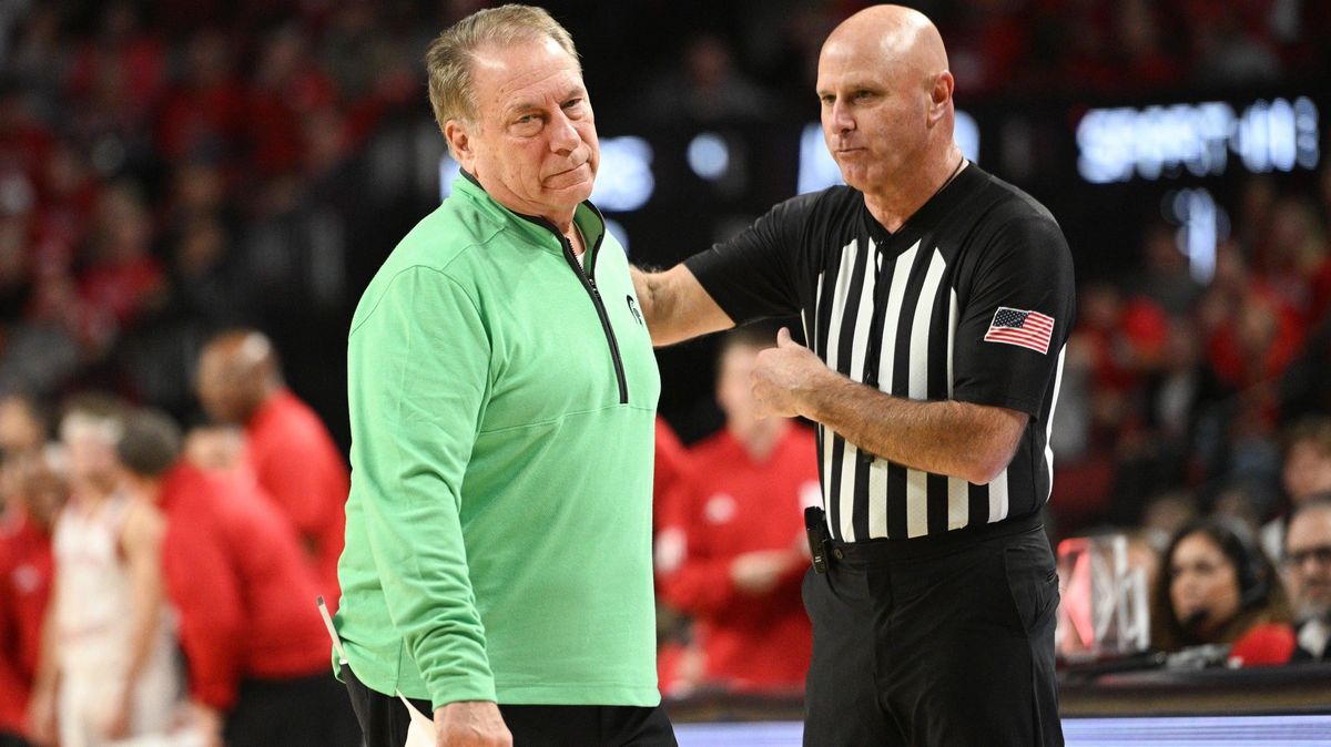 Tom Izzo (l.) has said he won’t have a farewell tour when he retires.