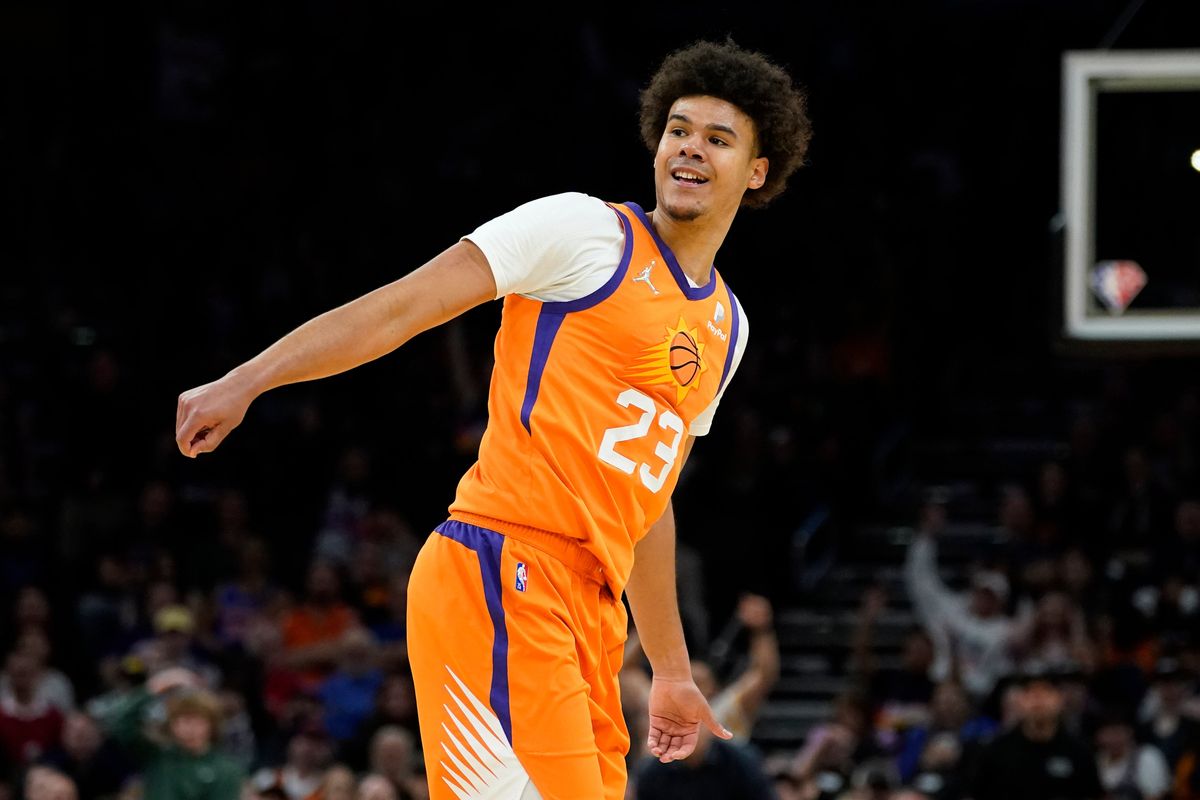Cam Johnson’s buzzer beater lifted the Suns past the Knicks.