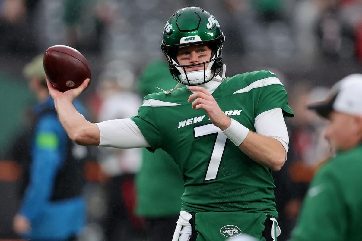 Dec 3, 2023; East Rutherford, New Jersey, USA; New York Jets quarterback Tim Boyle (7) warms up before a game against Atlanta Falcons at MetLife Stadium.