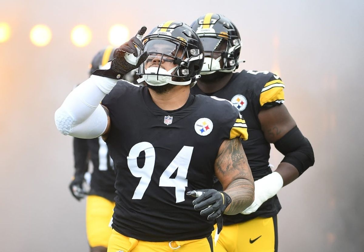 Oct 2, 2022; Pittsburgh, Pennsylvania, USA;  Pittsburgh Steelers defensive end Tyson Alualu (94) takes the field before playing the New York Jets at Acrisure Stadium.