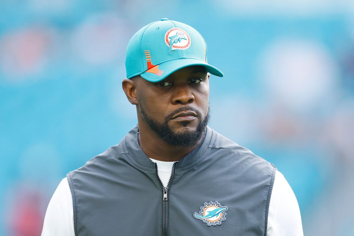 Brian Flores is taking a job with the Pittsburgh Steelers.