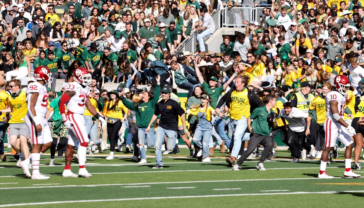 The ending of Oklahoma-Baylor was absolutely crazy.