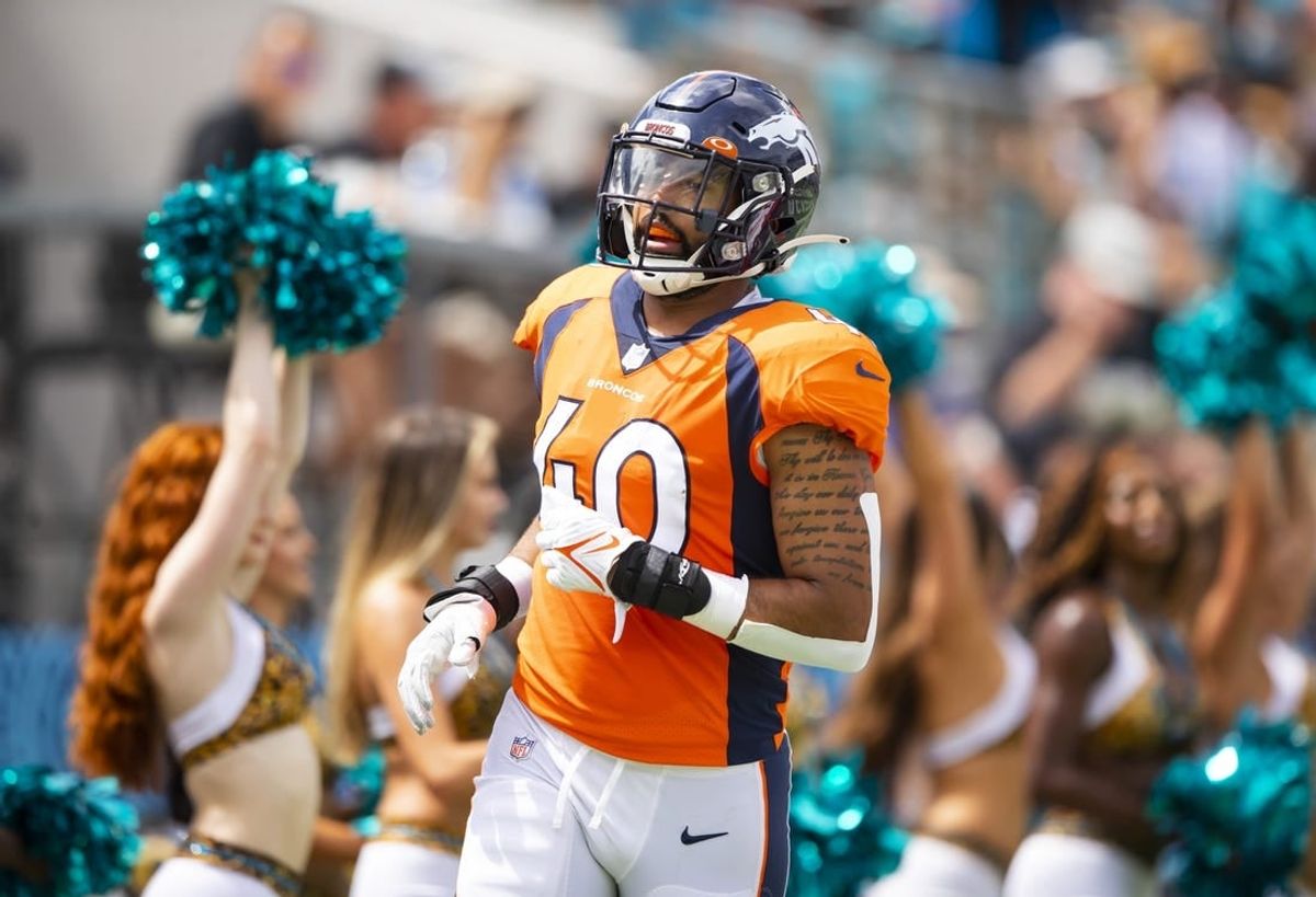 Sep 19, 2021; Jacksonville, Florida, USA; Denver Broncos linebacker Justin Strnad (40) against the Jacksonville Jaguars at TIAA Bank Field.
