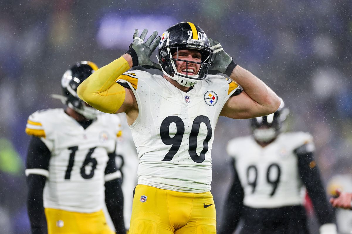 BALTIMORE, MARYLAND - JANUARY 06: T.J. Watt #90 of the Pittsburgh Steelers reacts after a sack in the third quarter of a game against the Baltimore Ravens at M&T Bank Stadium on January 06, 2024 in Baltimore, Maryland. (Photo by Patrick Smith/Getty Images)