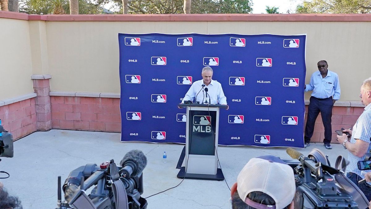 Rob Manfred, Chief Ghoul