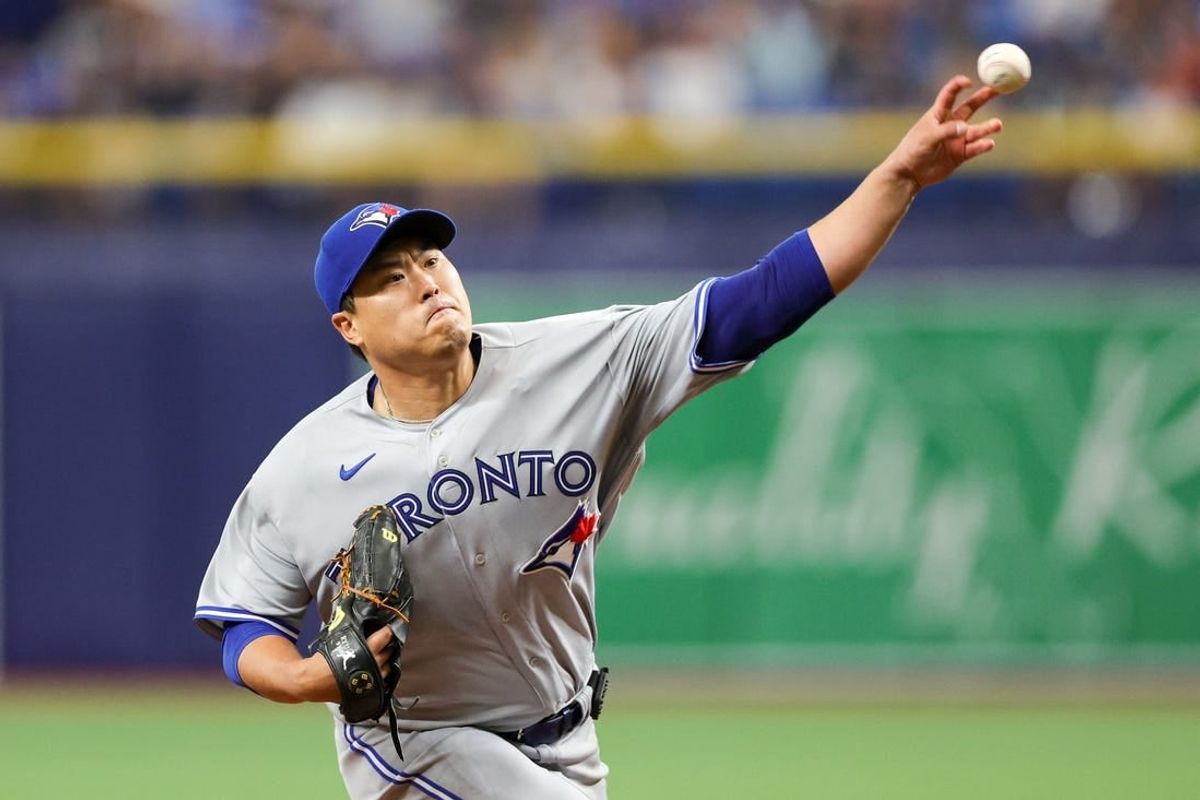 Sep 23, 2023; St. Petersburg, Florida, USA;  Toronto Blue Jays starting pitcher Hyun Jin Ryu (99) throws a pitch against the Tampa Bay Rays in the fifth inning at Tropicana Field.