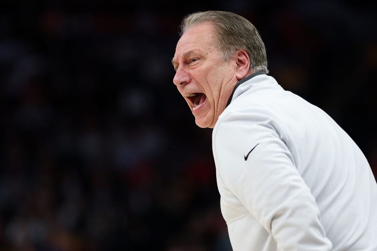 Mar 15, 2024; Minneapolis, MN, USA; Michigan State Spartans head coach Tom Izzo reacts during the second half against the Purdue Boilermakers at Target Center.