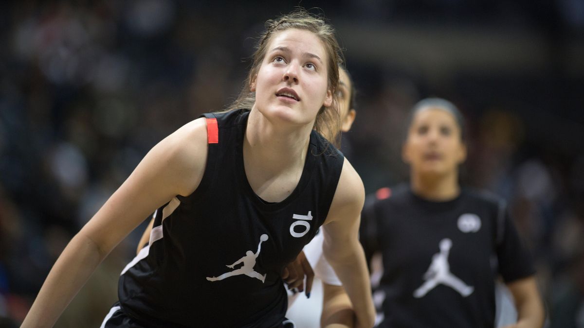 Sedona Prince announced she’ll remain at Oregon while getting her master’s degree.