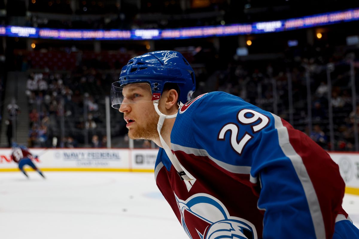 Nathan MacKinnon