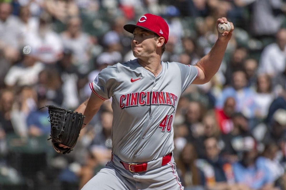 Apr 13, 2024; Chicago, Illinois, USA; Cincinnati Reds starting pitcher Nick Lodolo (40) pitches during the first inning against the Chicago White Sox at Guaranteed Rate Field.