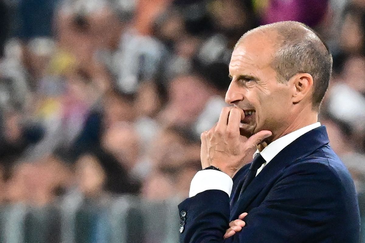 Massimiliano Allegri watches his eighth place Juventus squad