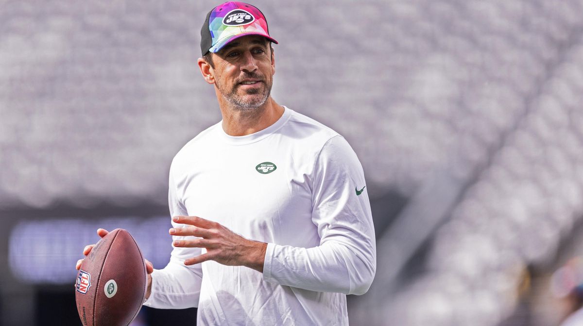 Aaron Rodgers, M.D.
