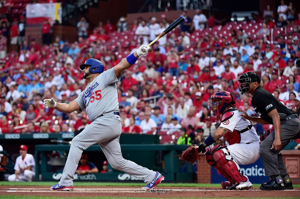 Albert Pujols como un Dodger jugando contra los Cardenales...se siente mal