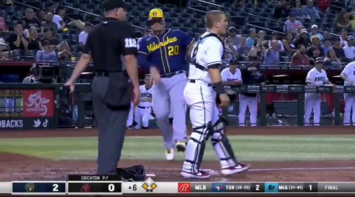 An obviously hobbled Daniel Vogelbach scored as the Diamondbacks hit a new low.