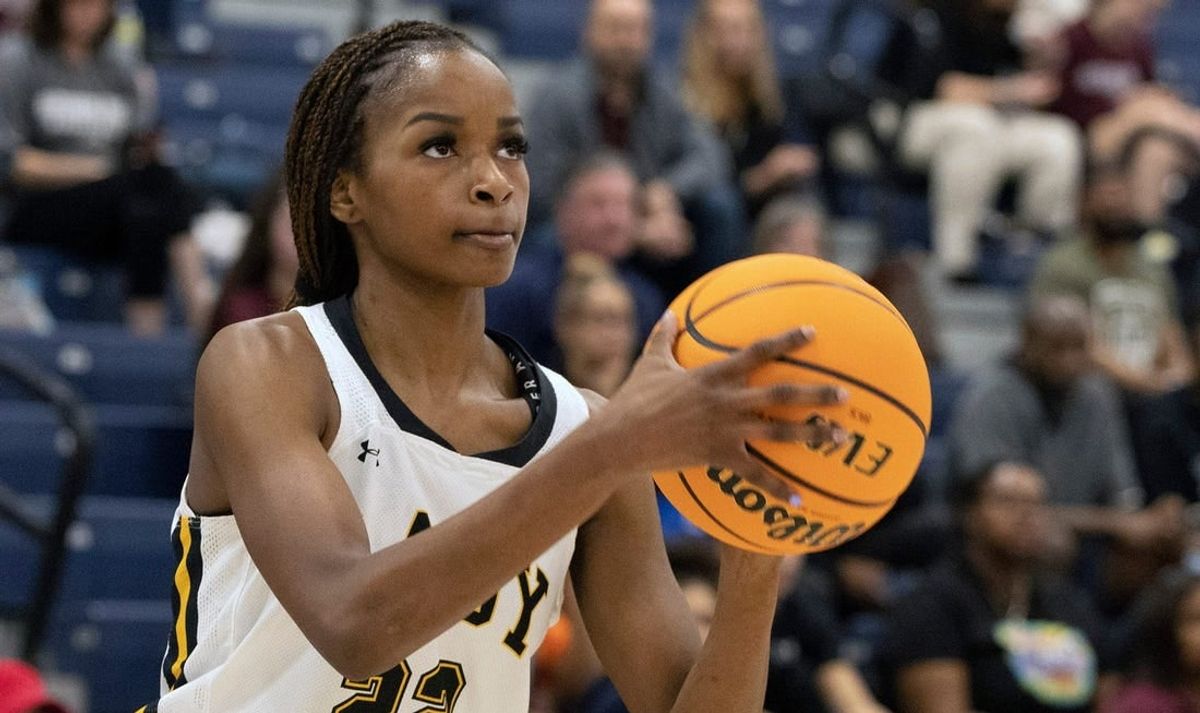 SJV Madison St. Rose takes an outside shot in first half action. St. John Vianney Girls Basketball vs Sparta in NJSIAA Tournament of Champions Semifinals on March 18, 2022 in Toms River, NJ.

Gbbsjsp220318j