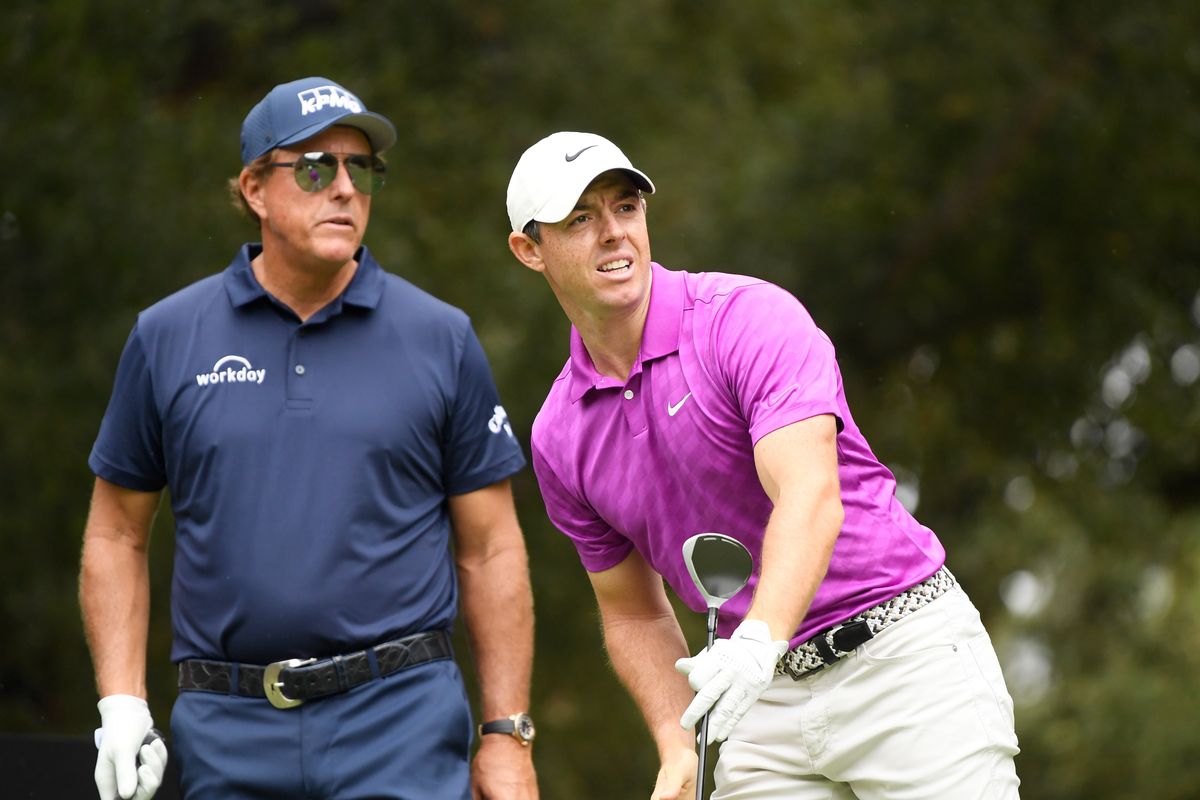Phil Mickelson (l.) and Rory McIlroy.