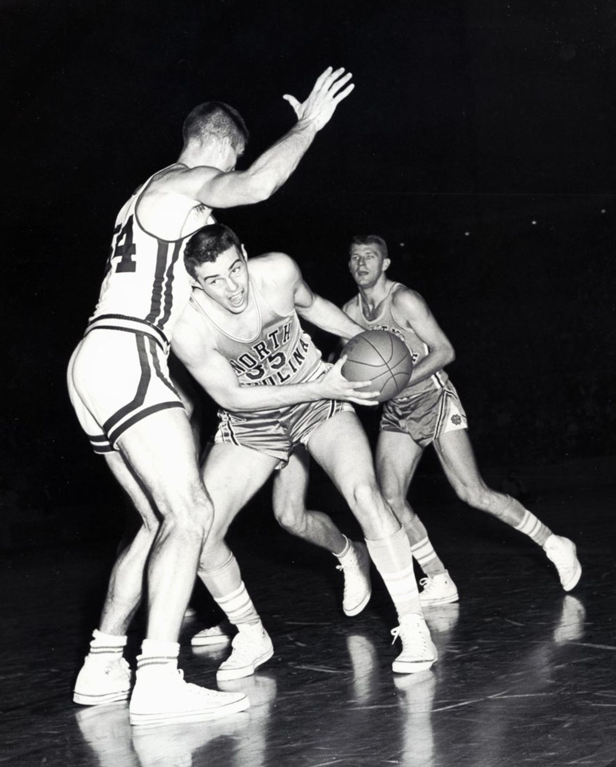 Feb 1965; Unknown location, USA; FILE PHOTO; North Carolina guard Doug Moe (35) in action during the 1965 season. Mandatory Credit: Malcolm Emmons-Imagn Images