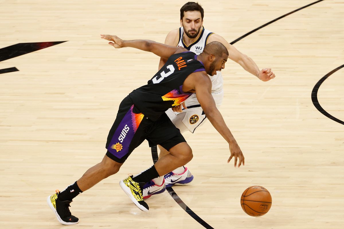 Chris Paul is not too old to take over a game.