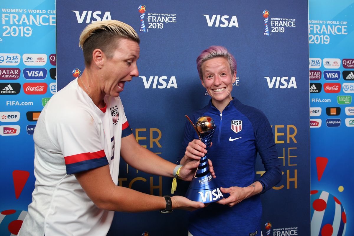 Abby Wambach (l.) and Megan Rapinoe