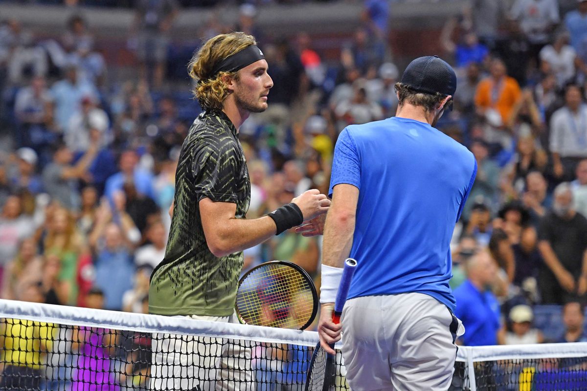 Stefanos Tsitsipas (l.) and  Andy Murray