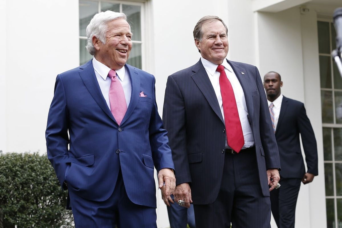Apr 23, 2015; Washington, DC, USA; New England Patriots owner Robert Kraft (L) and Patriots head coach Bill Belichick (R) walk to the stakeout position to speak with the media after a ceremony honoring the 2014 Super Bowl Champion New England Patriots on the South Lawn at the White House. Mandatory Credit: Geoff Burke-Imagn Images