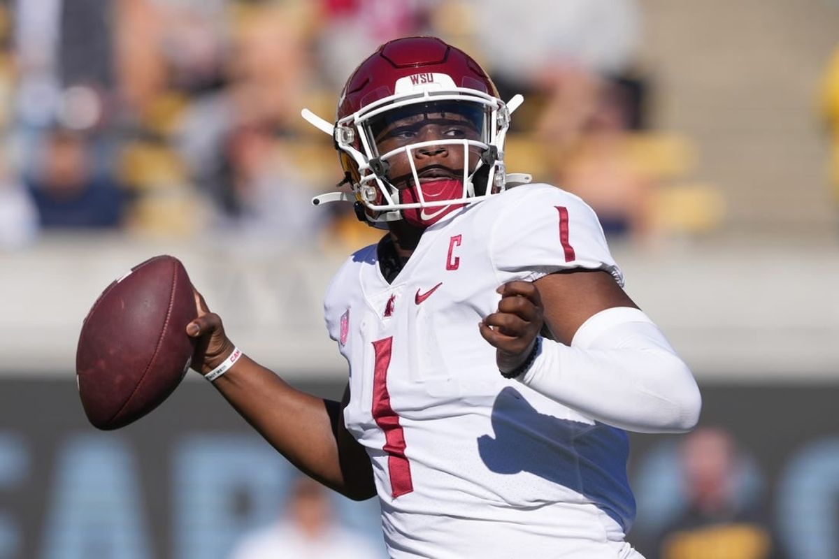 Nov 11, 2023; Berkeley, California, USA; Washington State Cougars quarterback Cameron Ward (1) passes against the California Golden Bears during the first quarter at California Memorial Stadium.