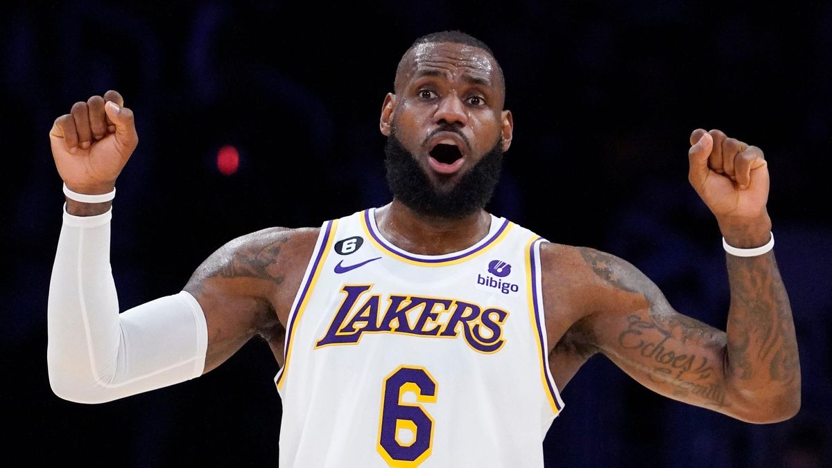 Look for LeBron and the Lakers to top the Timberwolves.