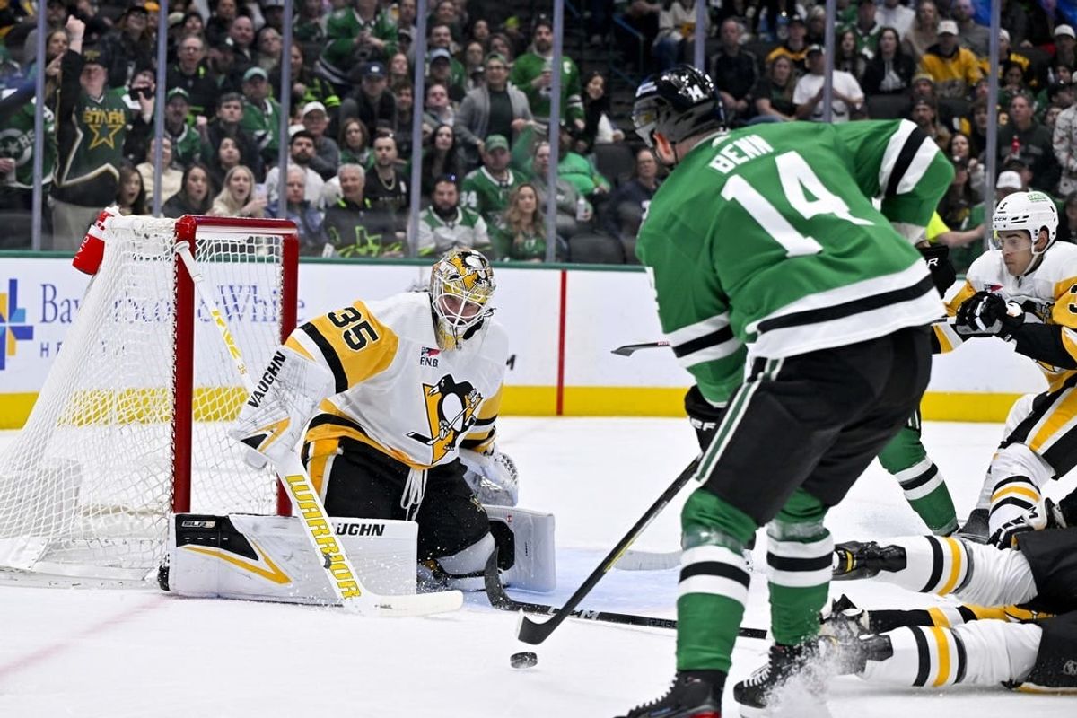 Mar 22, 2024; Dallas, Texas, USA; Dallas Stars left wing Jamie Benn (14) scores a goal against Pittsburgh Penguins goaltender Tristan Jarry (35) during the second period at the American Airlines Center.