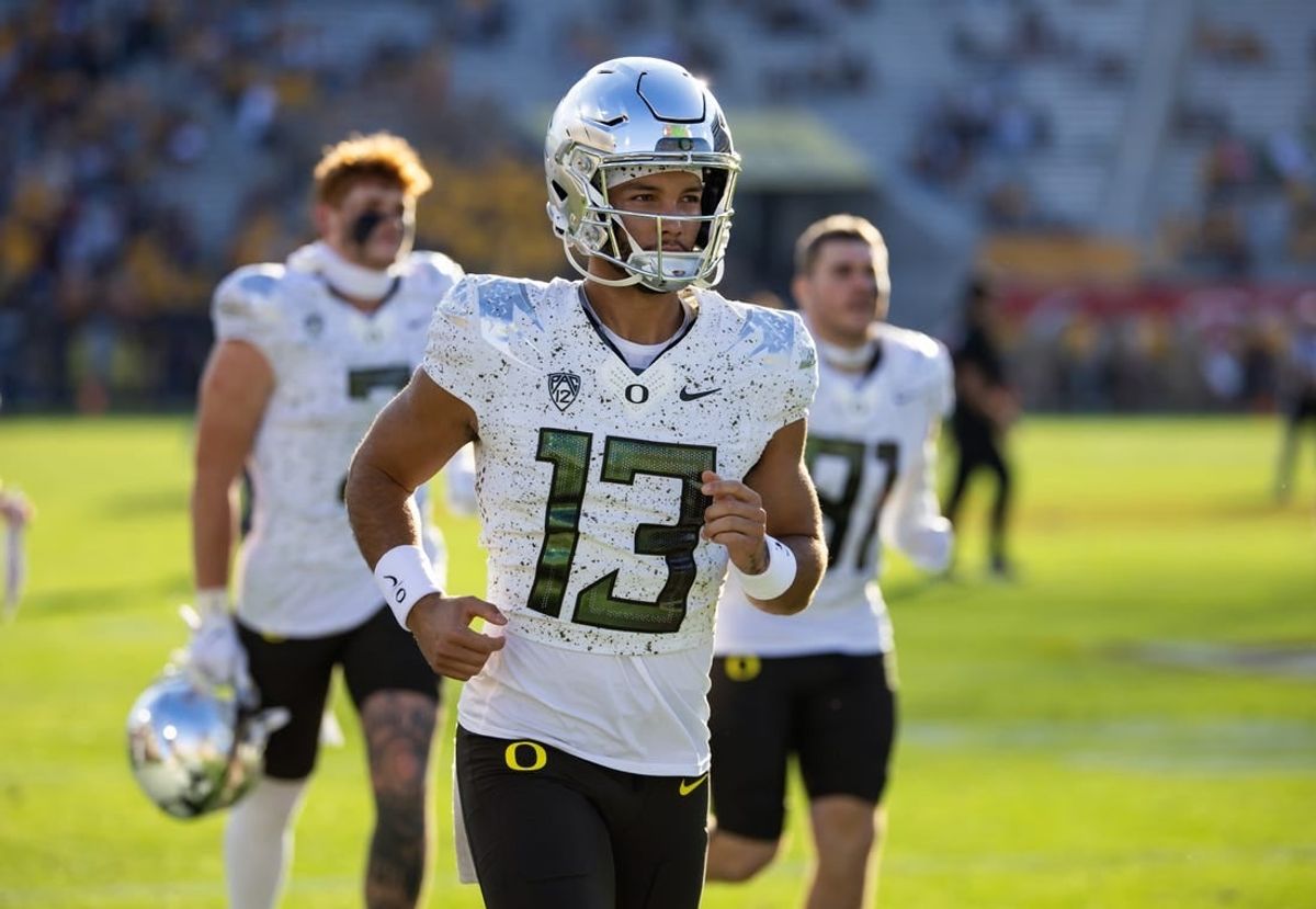Nov 18, 2023; Tempe, Arizona, USA; Oregon Ducks quarterback Ty Thompson (13) against the Arizona State Sun Devils at Mountain America Stadium.