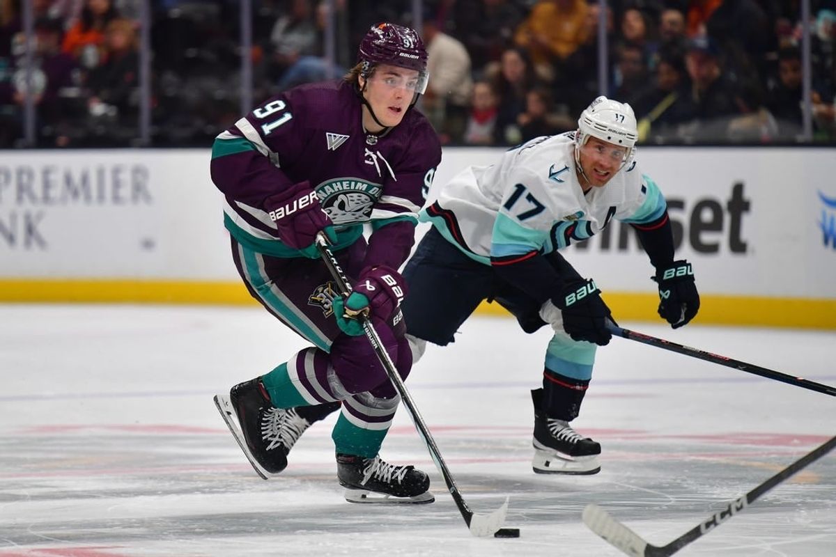 Apr 5, 2024; Anaheim, California, USA; Anaheim Ducks center Leo Carlsson (91) moves the puck against the Seattle Kraken during the second period at Honda Center.