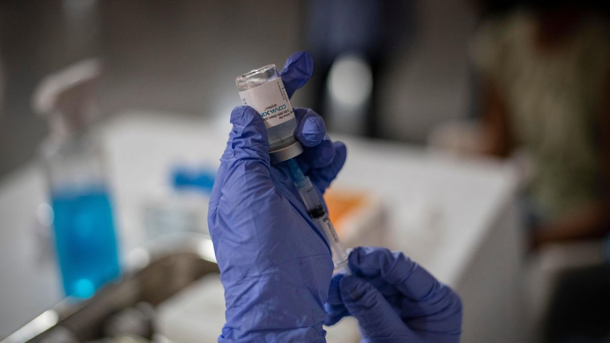 The Chicago White Sox are going to mandate vaccine boosters for minor leaguers, but there aren’t real repercussions if they don’t get it.