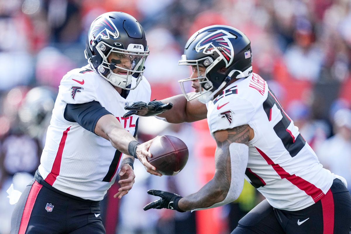 Marcus Maariota and  Tyler Allgeier of the surprising Falcons.
