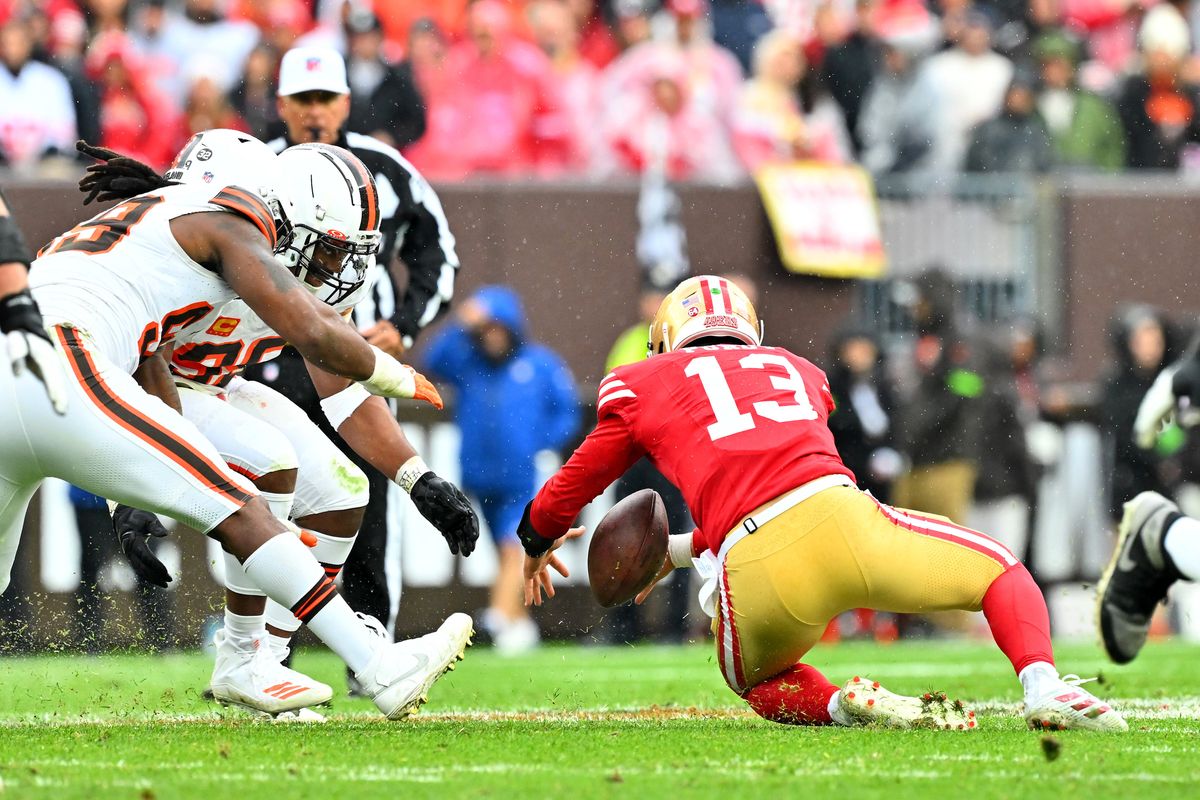 Brock Purdy y los Niners volvieron a la tierra el domingo.